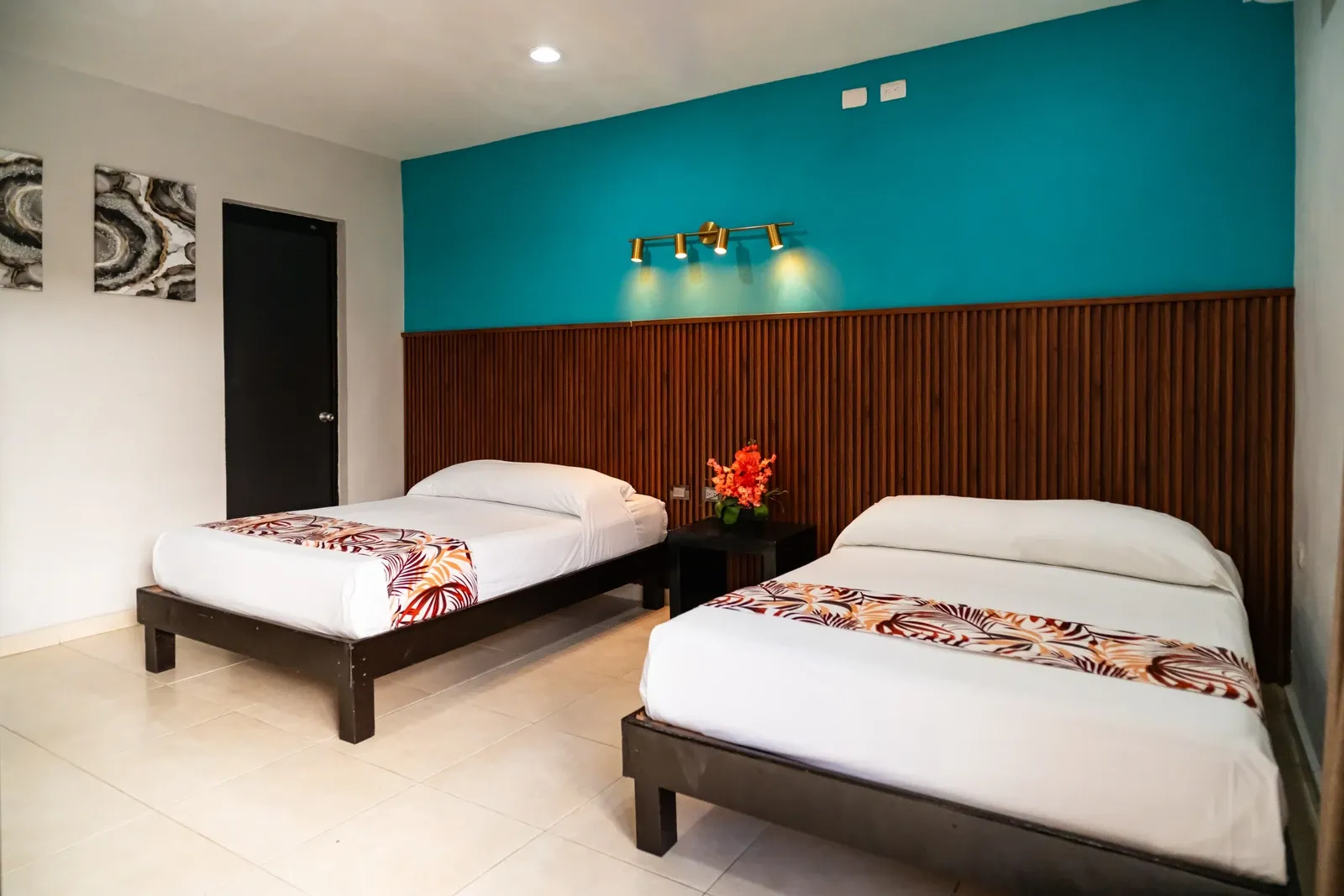 Foto 1 de 4 de Doble Vista Piscina